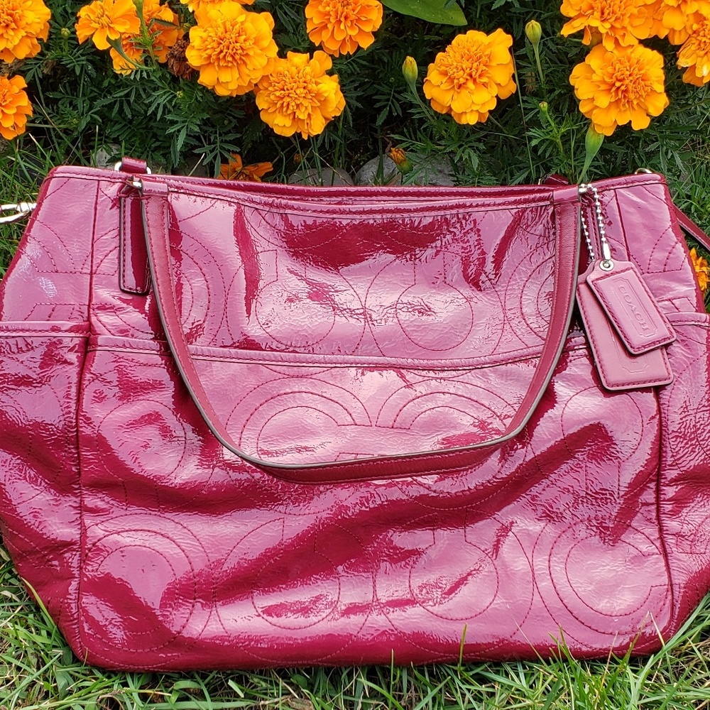 Coach Op Art Stitch Diaper bag/Multifunction Tote - Picture 7 of 8